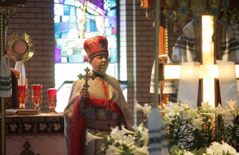 In this 2011 file photo, Father Oleh Zhownirovych conducts mass at the Ukrainian Orthodox Holy Church in Clifton.