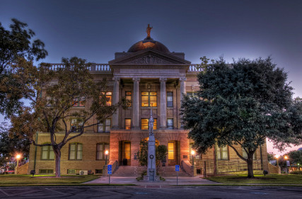 Williamson County Courthouse (Texas) – courtesy of Evan Gearing via Flickr